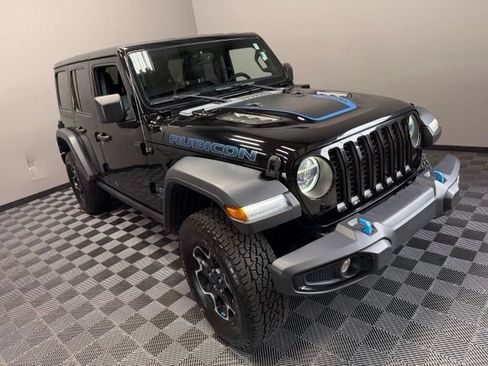 Used 2022 Jeep Wrangler Unlimited Rubicon 4xe w/ Cold Weather Group AWD/4WD image 2