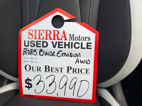 Used 2025 Buick Envision Sport Touring image 9