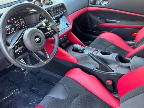 Used 2024 Nissan Z Performance w/ Floor Mat Package image 9