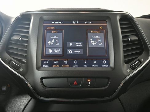 Used 2022 Jeep Cherokee Trailhawk w/ Sound & Nav Group image 28