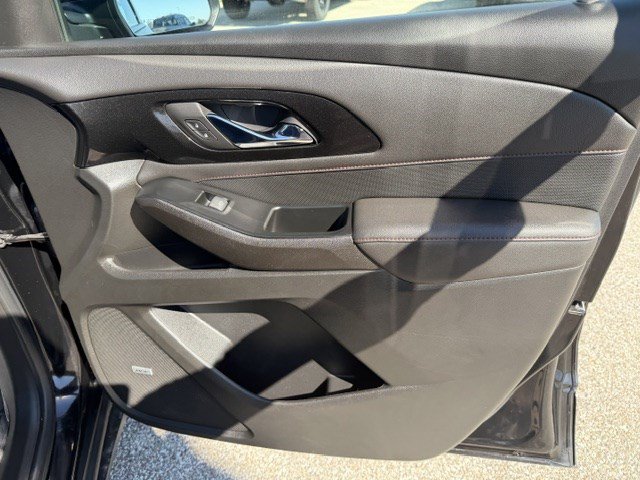 Used 2023 Chevrolet Traverse RS AWD/4WD image 41