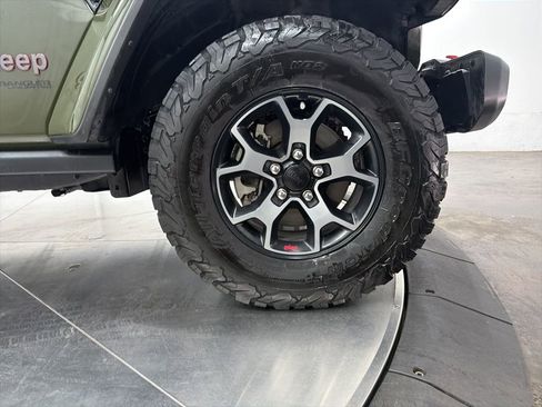 Used 2022 Jeep Wrangler Unlimited Rubicon w/ Cold Weather Group image 9