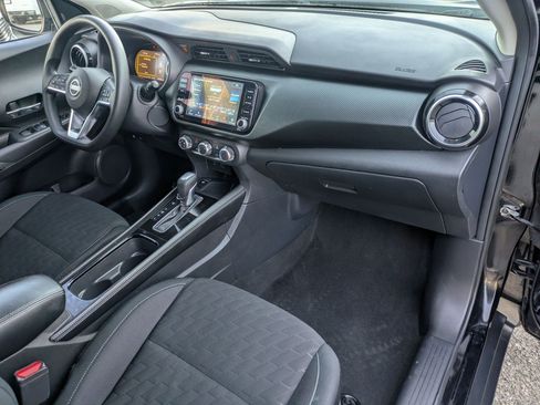 Used 2023 Nissan Kicks SV image 28