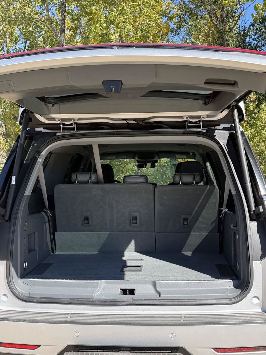 Used 2019 Lincoln Navigator L Select w/ Cargo Package AWD/4WD image 27