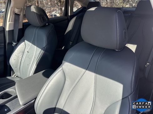 Certified 2025 Acura TLX w/ Technology Package image 13