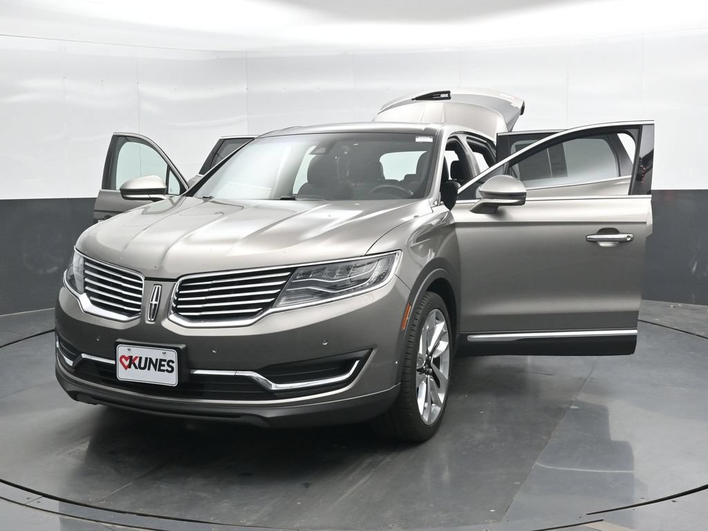 Used 2016 Lincoln MKX Reserve w/ Luxury Package AWD/4WD image 40