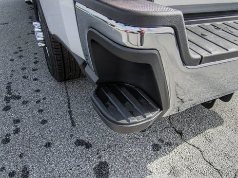 New 2026 Ford F250 XLT RWD image 8