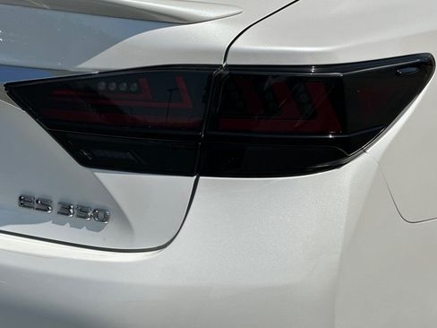 Used 2018 Lexus ES 350 w/ Navigation System Package FWD image 28
