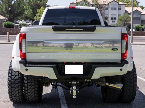 Used 2017 Ford F450 Platinum w/ Platinum Ultimate Package AWD/4WD image 5
