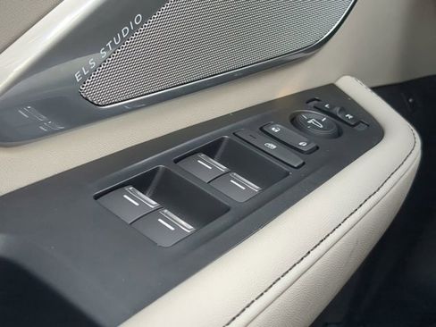 Used 2025 Acura RDX w/ Technology Package image 24