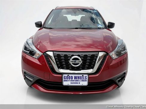 Used 2020 Nissan Kicks SR FWD image 2