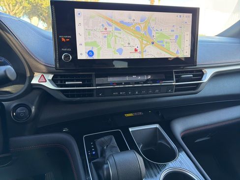 Used 2025 Toyota Sienna XSE w/ XSE Plus Package image 14