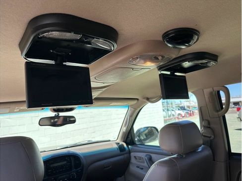 Used 2004 Toyota Sequoia SR5 RWD image 18