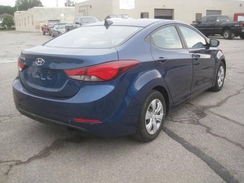 Used 2016 Hyundai Elantra SE FWD image 5