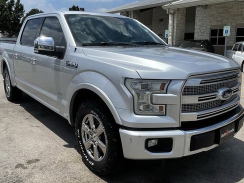 Used 2015 Ford F150 Platinum w/ Equipment Group 701A Luxury image 3