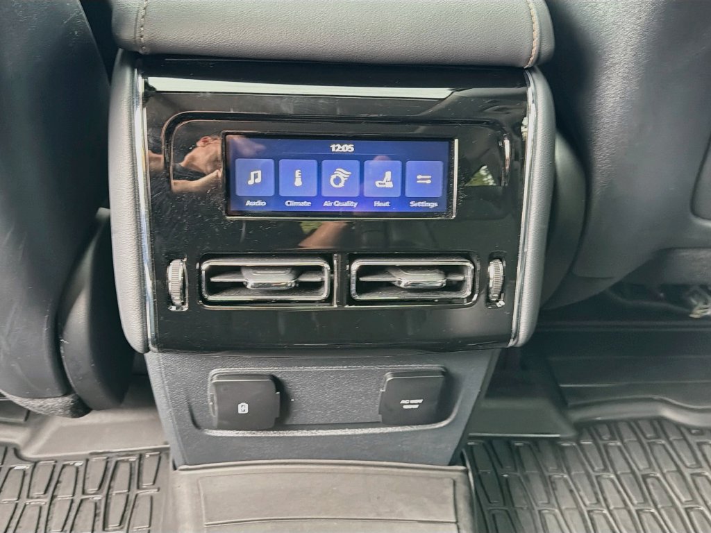 Used 2025 Lincoln Aviator AWD w/ Equipment Group 101A image 27