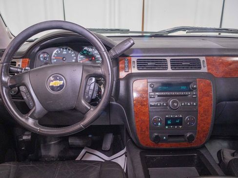 Used 2010 Chevrolet Silverado 1500 LTZ w/ Z71 Appearance Package AWD/4WD image 17