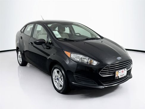 Used 2018 Ford Fiesta SE image 8