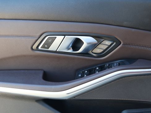 Used 2020 BMW 330i Sedan image 12