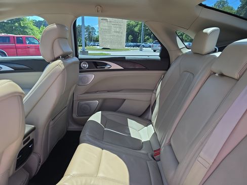 Used 2019 Lincoln MKZ Reserve w/ Luxury Package AWD/4WD image 13