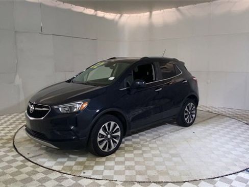 Used 2022 Buick Encore Preferred w/ Safety Package image 4