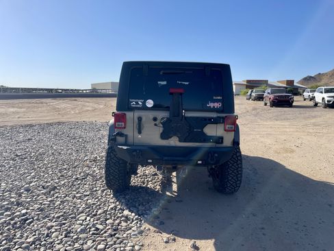 Used 2018 Jeep Wrangler Unlimited Sport w/ Max Tow Package AWD/4WD image 4
