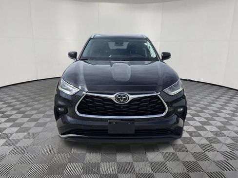 Used 2021 Toyota Highlander Limited w/ Protection Package #3 (TMS) AWD/4WD image 14