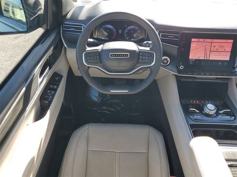 Used 2023 Jeep Wagoneer Series III w/ Preferred Equipment Group image 27