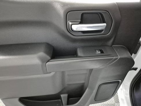 Used 2022 Chevrolet Silverado 1500 LT image 13