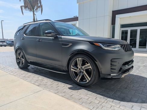 New 2026 Land Rover Discovery Limited Edition AWD/4WD image 3