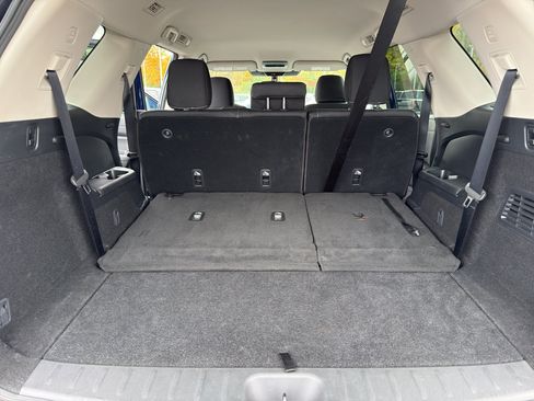 Certified 2025 Nissan Pathfinder SV image 37