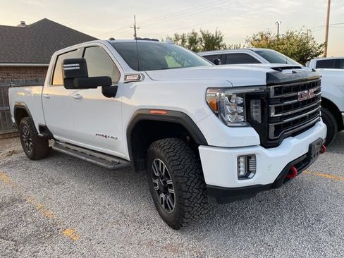 Used 2020 GMC Sierra 2500 AT4 w/ AT4 Premium Package AWD/4WD image 2