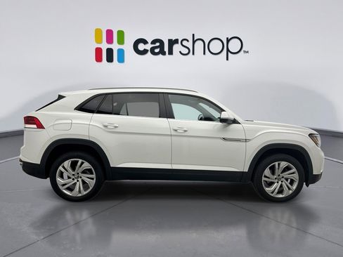 Used 2020 Volkswagen Atlas Cross Sport SE w/ Towing Package image 6