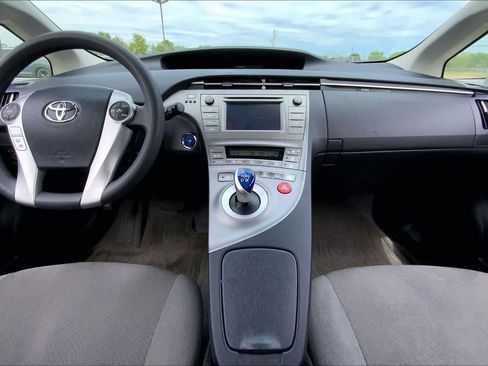 Used 2015 Toyota Prius Two image 15