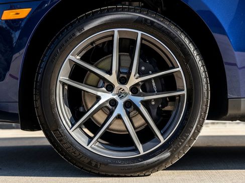 Certified 2026 Porsche Macan AWD/4WD image 13
