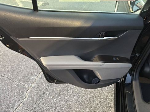Certified 2022 Toyota Camry LE FWD image 17