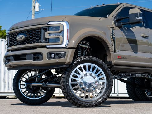 New 2026 Ford F450 Platinum w/ Platinum Plus Package image 13