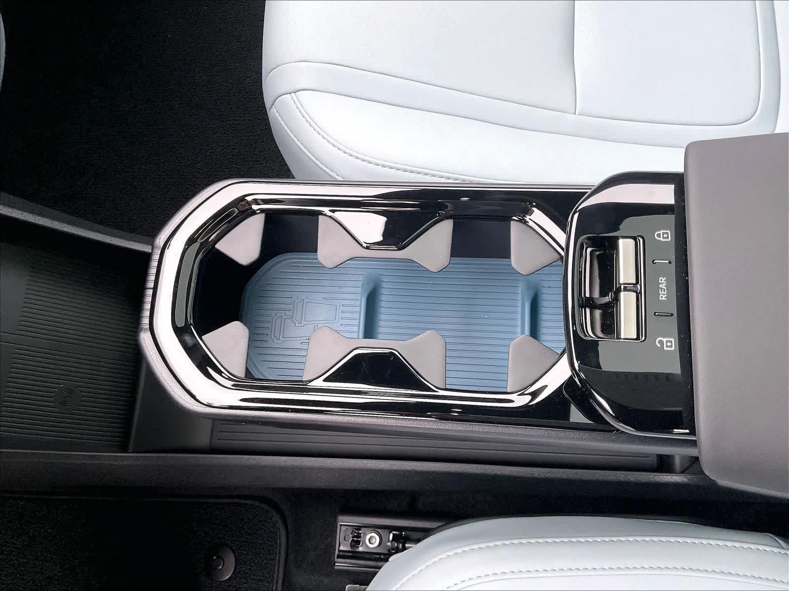 New 2025 Volvo EX30 Ultra w/ Protection Package Premier AWD/4WD image 10