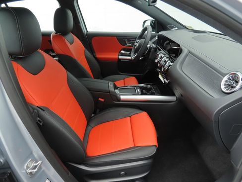 Certified 2025 Mercedes-Benz GLA 35 AMG 4MATIC image 20