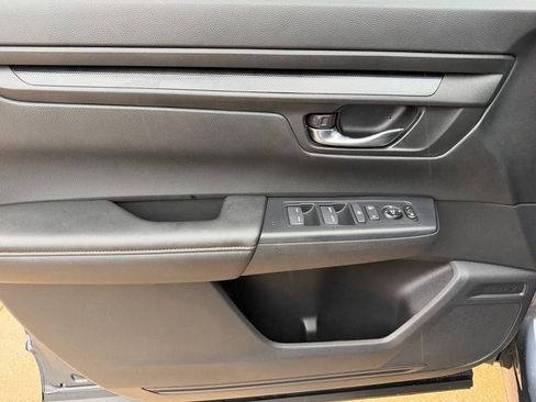Used 2025 Honda CR-V Sport image 9