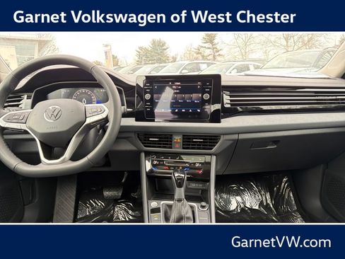New 2026 Volkswagen Jetta SE FWD image 12
