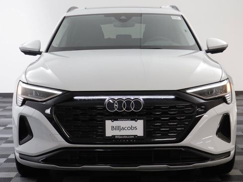 Used 2024 Audi Q8 e-tron Prestige w/ Prestige Package image 22