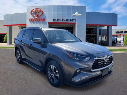 Used 2024 Toyota Highlander XLE
