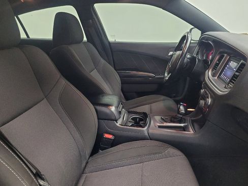 Used 2020 Dodge Charger SXT w/ Blacktop Package RWD image 21