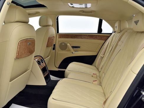 Used 2015 Bentley Flying Spur V8 AWD/4WD image 22