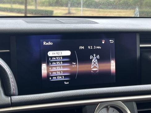 Used 2017 Lexus RC 200t F Sport image 23