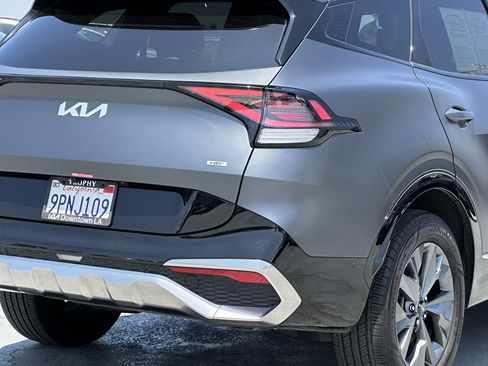 Certified 2025 Kia Sportage SX Prestige AWD/4WD image 8