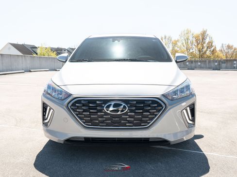 Used 2020 Hyundai Ioniq SEL image 2
