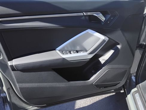 New 2025 Audi Q3 2.0T Premium image 13