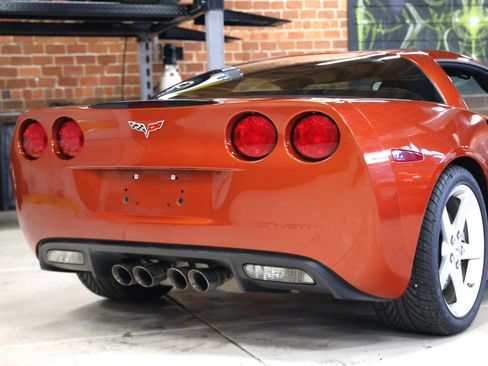 Used 2005 Chevrolet Corvette 2dr Cpe w/ Performance Handling Package image 38